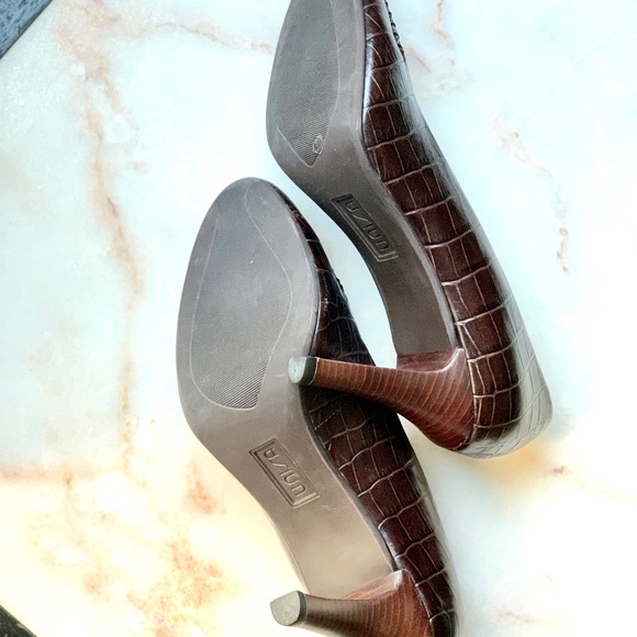 Brown Heels - Picture 7 of 8